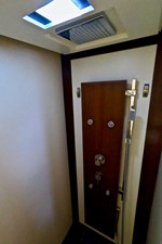 Sempre Grati 24 2009 85 Azimut Flybridge - Starboard Stateroom Head (2)