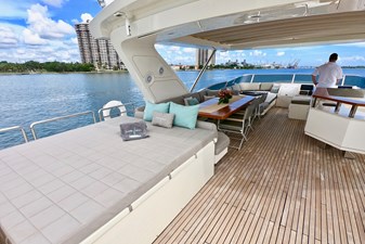 Sempre Grati 40 2009 85 Azimut Flybridge - Aft Deck