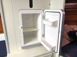 Tapa's Knot Working 39 refrigerator