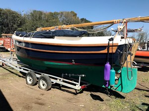 Tapa's Knot Working 56 Crabber 22 gaff rigged cutter on trailer