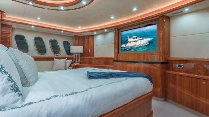 82-2006-Sunseeker-Yacht-34