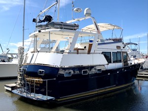 Knotned 6 1986 Sea Ranger Sundeck starboard aft