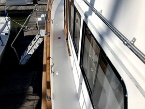 Knotned 12 side decks and new windows
