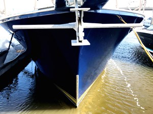 Knotned 5 1986 Sea Ranger bow