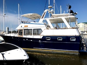 Knotned 4 1986 Sea Ranger Sundeck port