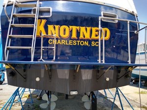 Knotned 70 1986 Sea Ranger Sundeck Motor Yacht - August 2020 wax