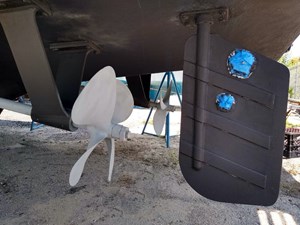 Knotned 71 1986 Sea Ranger Sundeck Motor Yacht running gear