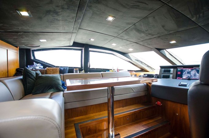 115-2015-Sunseeker-Sport-Yacht-12