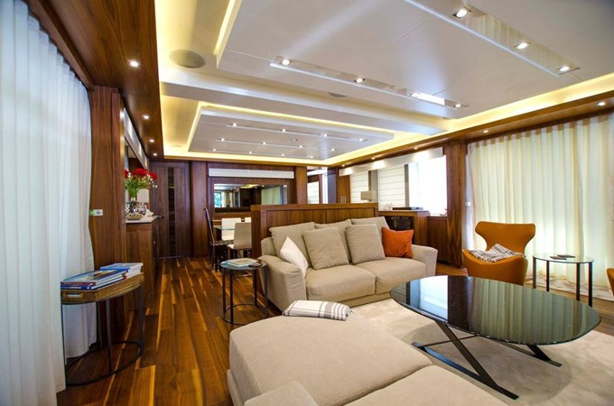 115-2015-Sunseeker-Sport-Yacht-09