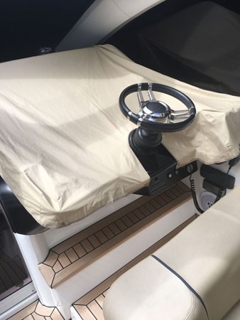 48-2013-Sunseeker-Portofino-08