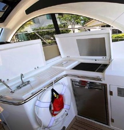 48-2013-Sunseeker-Portofino-34