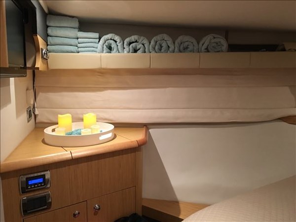 43-2013-Four-Winns-V435-16