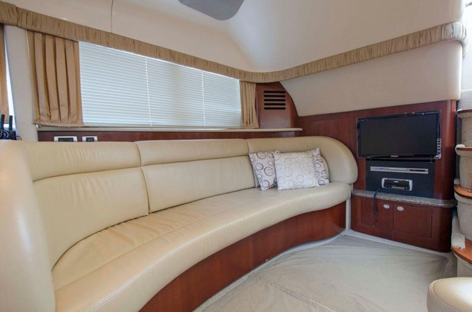 39-2004-Sea-Ray-Motor-Yacht-11