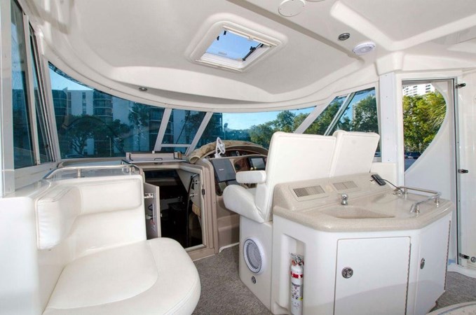 39-2004-Sea-Ray-Motor-Yacht-08