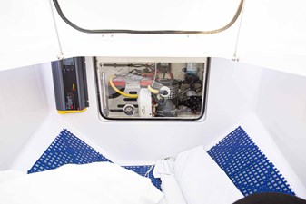 REEL SKETCHY 7 Bow Thruster Locker, Charger and Battery