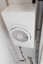 REEL SKETCHY 16 Speaker Under Gunnel Enclosure