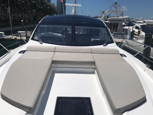 54-2019-Sunseeker-Predator-007