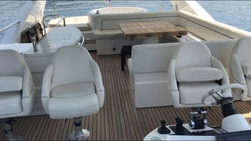 80-2012-Sunseeker-Yacht-11