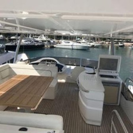 80-2012-Sunseeker-Yacht-07