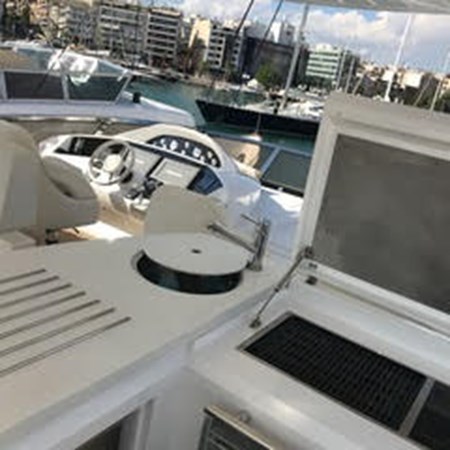 80-2012-Sunseeker-Yacht-16