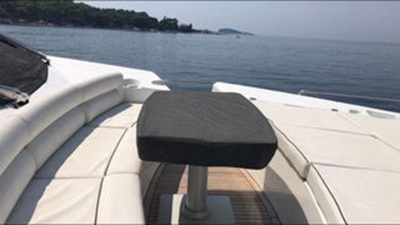 80-2012-Sunseeker-Yacht-15