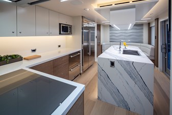 WESTPORT 117 / 35M 5 GALLEY