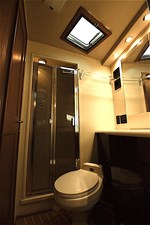 Cajun Queen 21 Stateroom Head