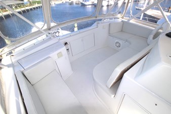 Cajun Queen 43 Flybridge Salon 