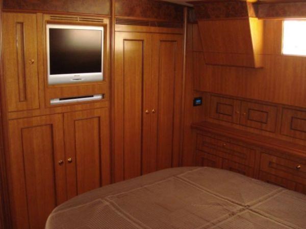 45-2005-Ocean-Alexander-Motor-11