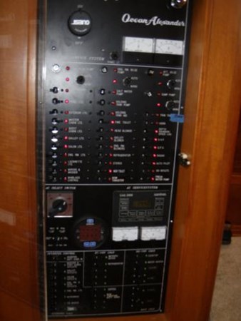 45-2005-Ocean-Alexander-Motor-18