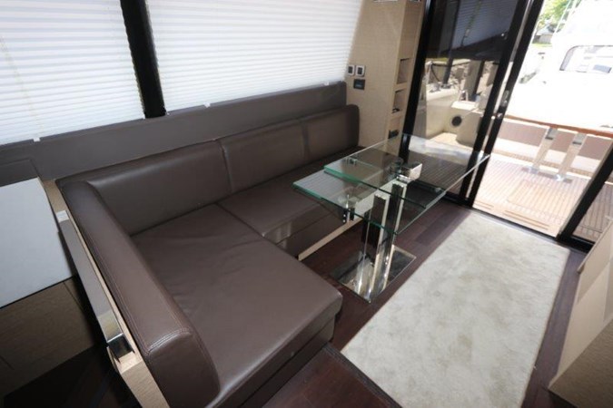 68-2017-Prestige-Motoryacht-10