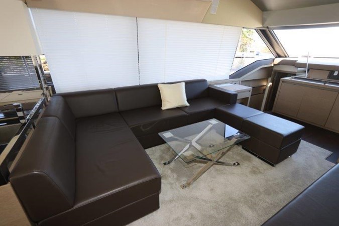 68-2017-Prestige-Motoryacht-12