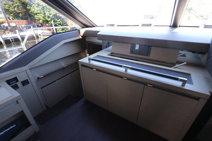 68-2017-Prestige-Motoryacht-16