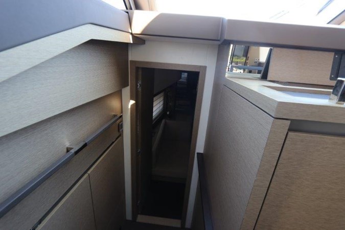 68-2017-Prestige-Motoryacht-17