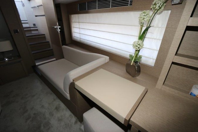 68-2017-Prestige-Motoryacht-18