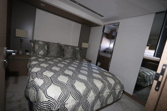 68-2017-Prestige-Motoryacht-22