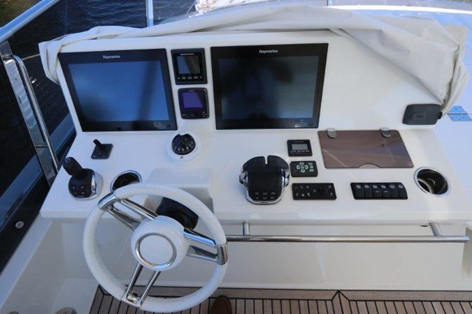68-2017-Prestige-Motoryacht-28