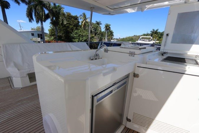 68-2017-Prestige-Motoryacht-30