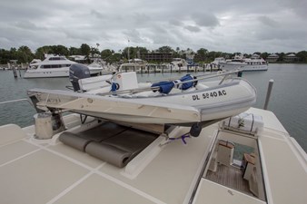 Hooligan V 10 Tender and Lift