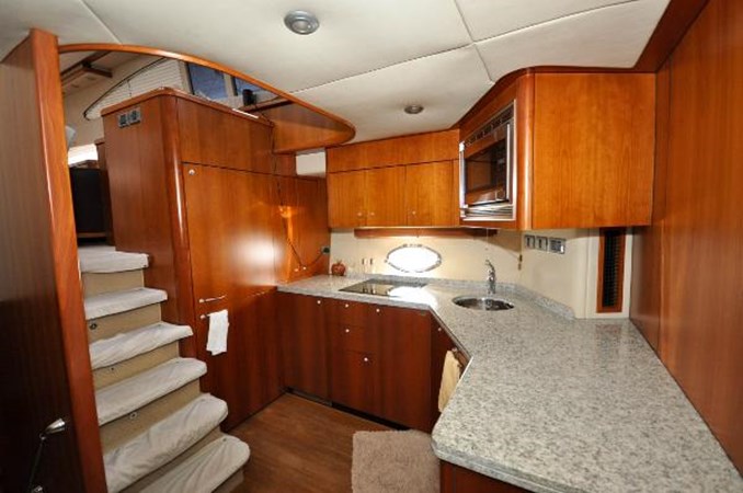 72-2006-Sunseeker-Predator-20