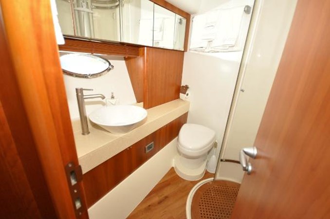 72-2006-Sunseeker-Predator-24