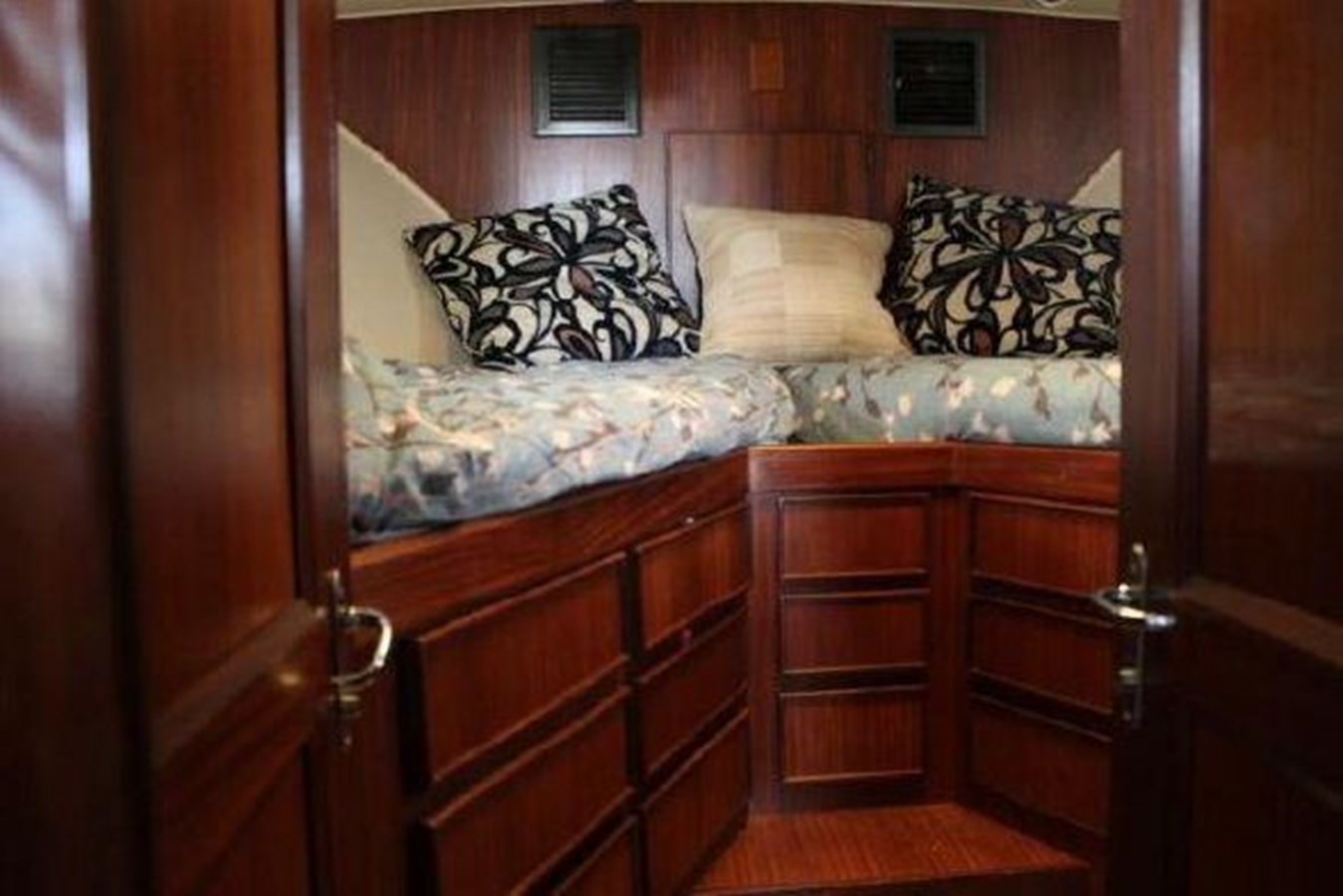 1985 45' Hatteras Sport Fisherman HATTERAS 45' 1985 | YATCO