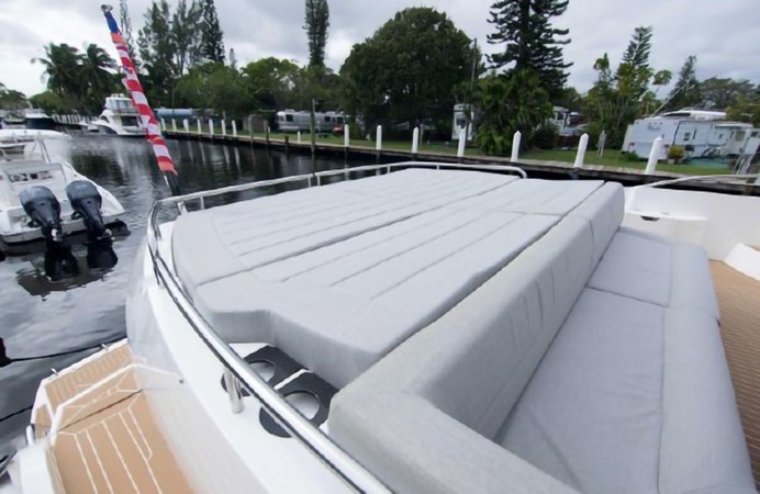 15_2018 68ft Sunseeker Predator