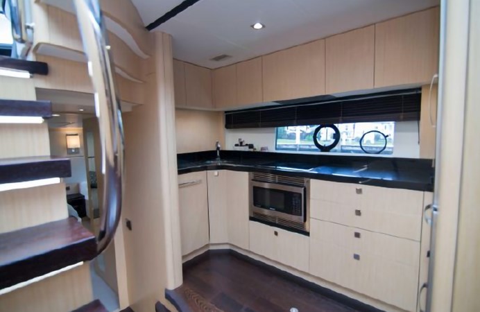 47_2018 68ft Sunseeker Predator