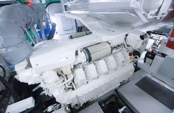 67_2018 68ft Sunseeker Predator