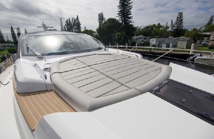 72_2018 68ft Sunseeker Predator