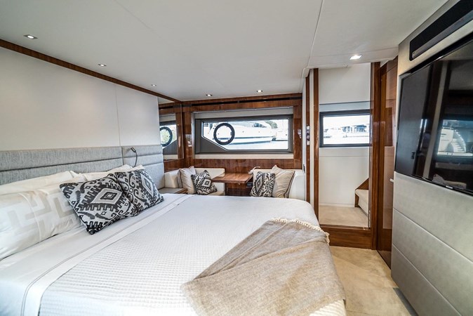 15_2019 66ft Sunseeker Manhattan