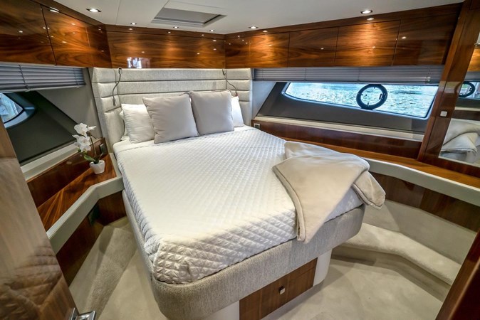 16_2019 66ft Sunseeker Manhattan