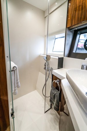 18_2019 66ft Sunseeker Manhattan