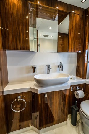 21_2019 66ft Sunseeker Manhattan